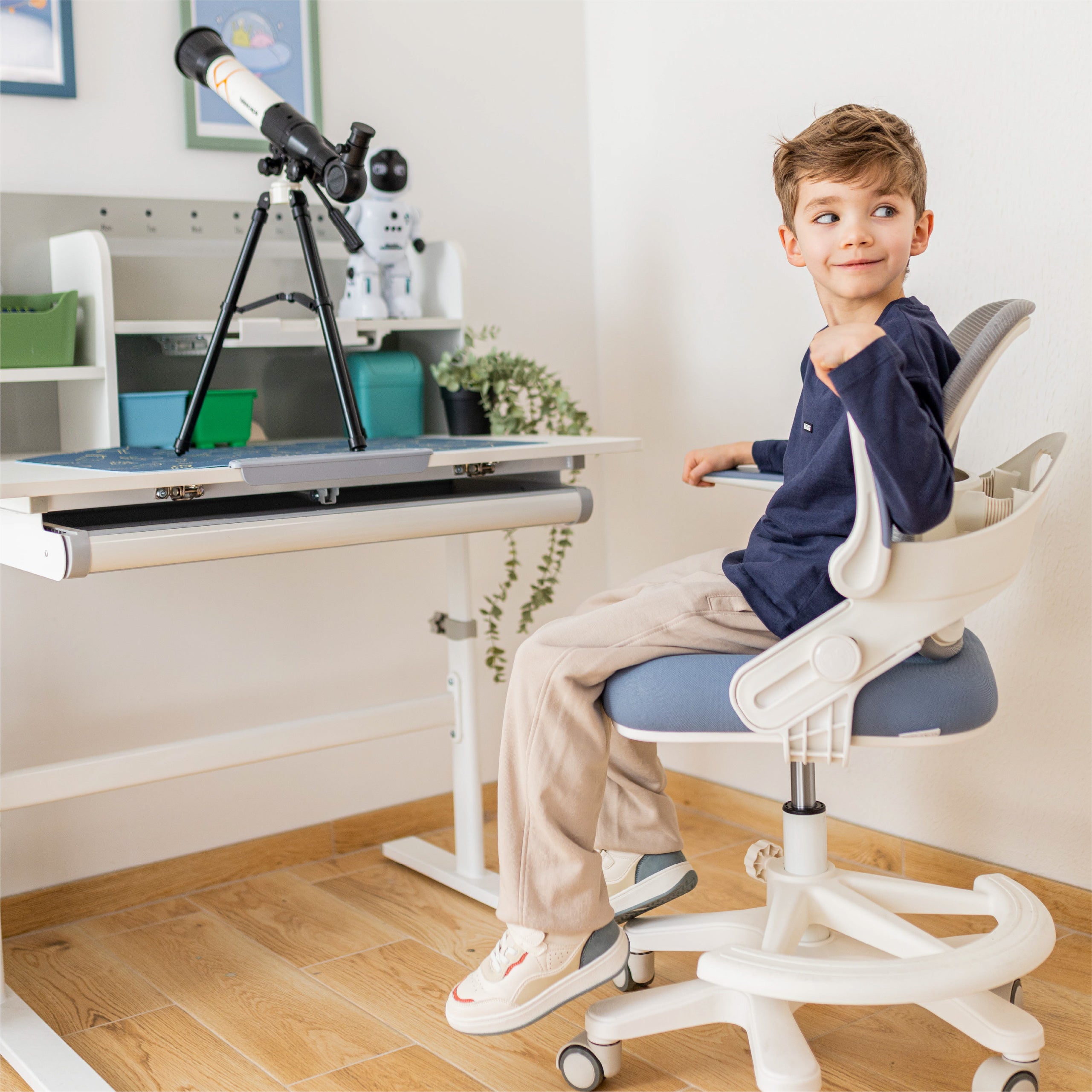 Dětská kancelářská židle Mark Adler Junior 4.3 modrošedá